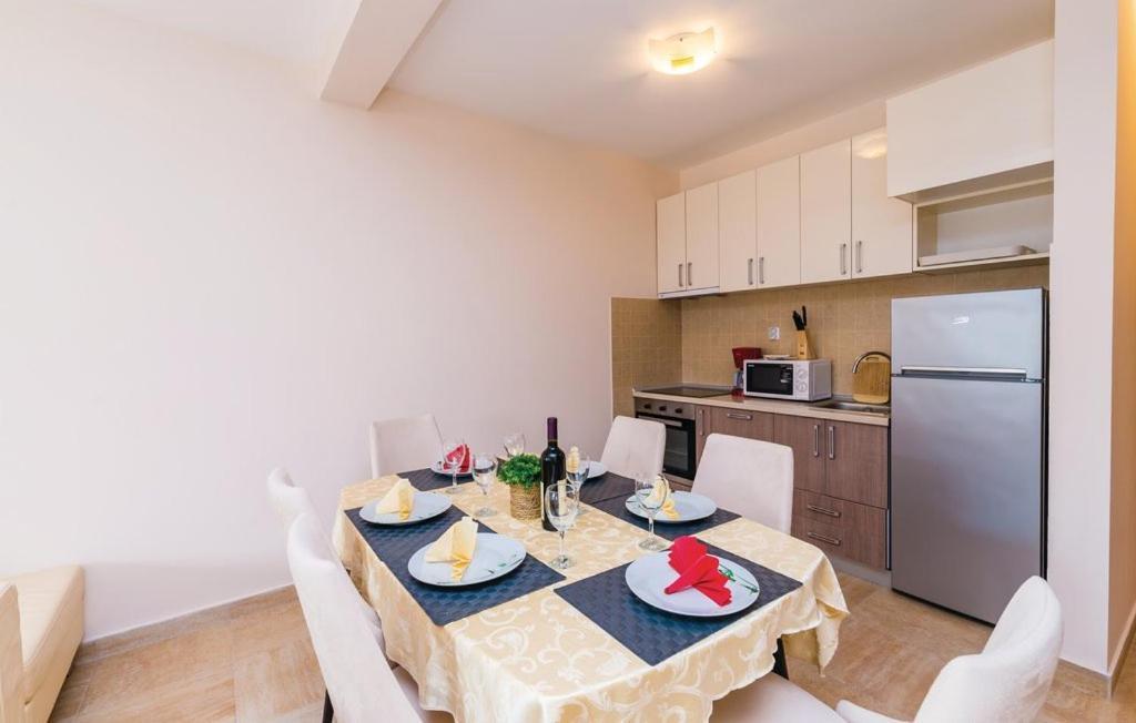 Port Adria Apartments 카메나리 외부 사진