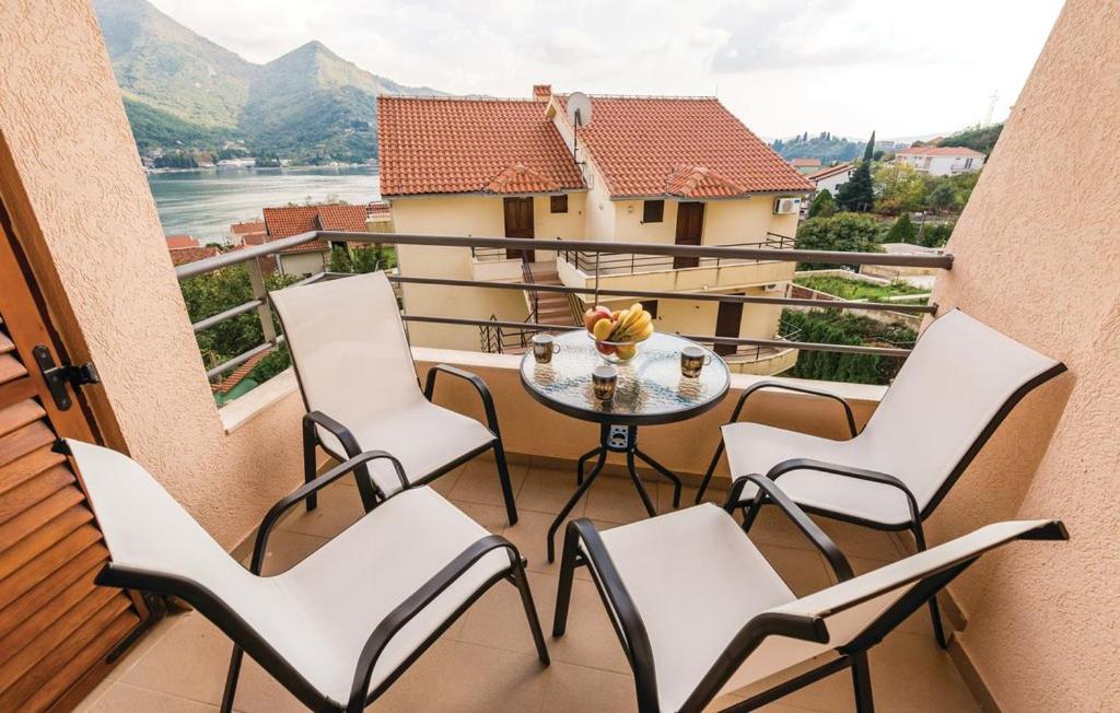 Port Adria Apartments 카메나리 외부 사진