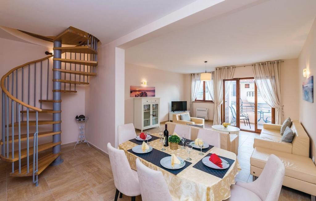 Port Adria Apartments 카메나리 외부 사진