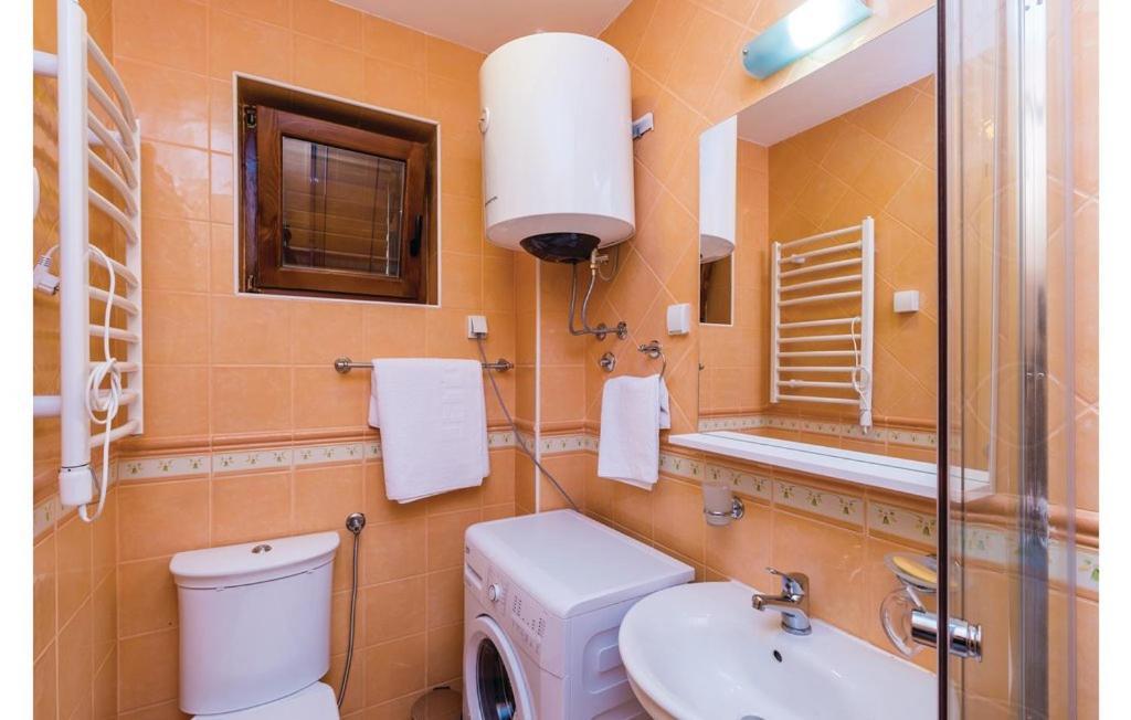 Port Adria Apartments 카메나리 외부 사진
