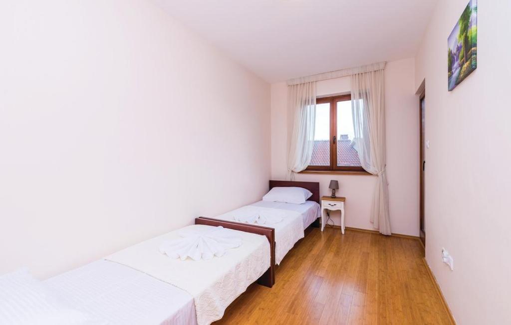 Port Adria Apartments 카메나리 외부 사진