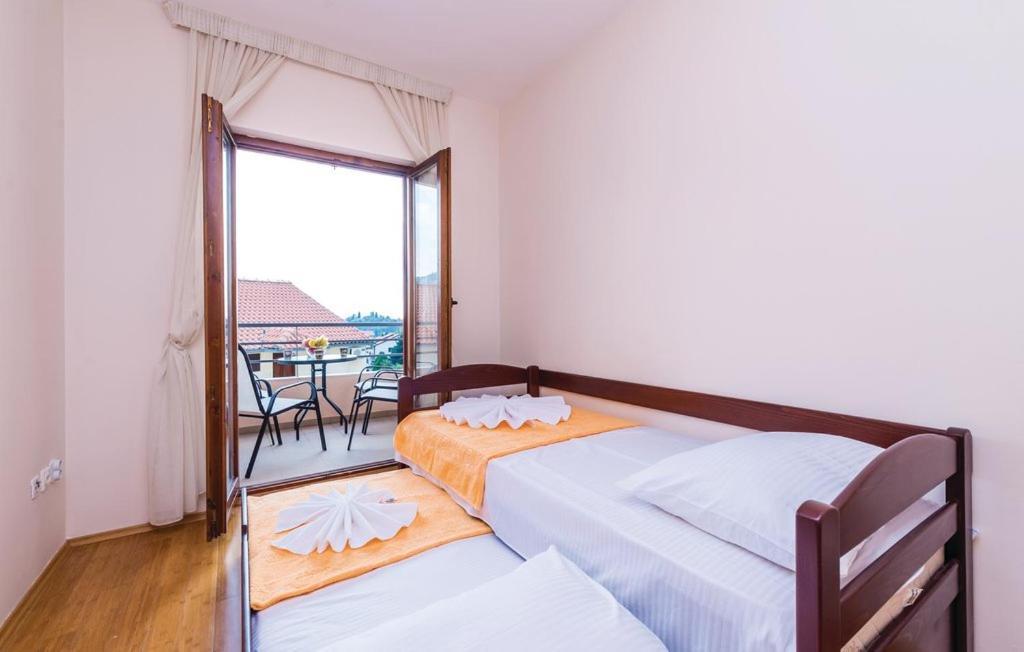 Port Adria Apartments 카메나리 외부 사진