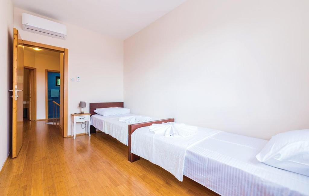 Port Adria Apartments 카메나리 외부 사진